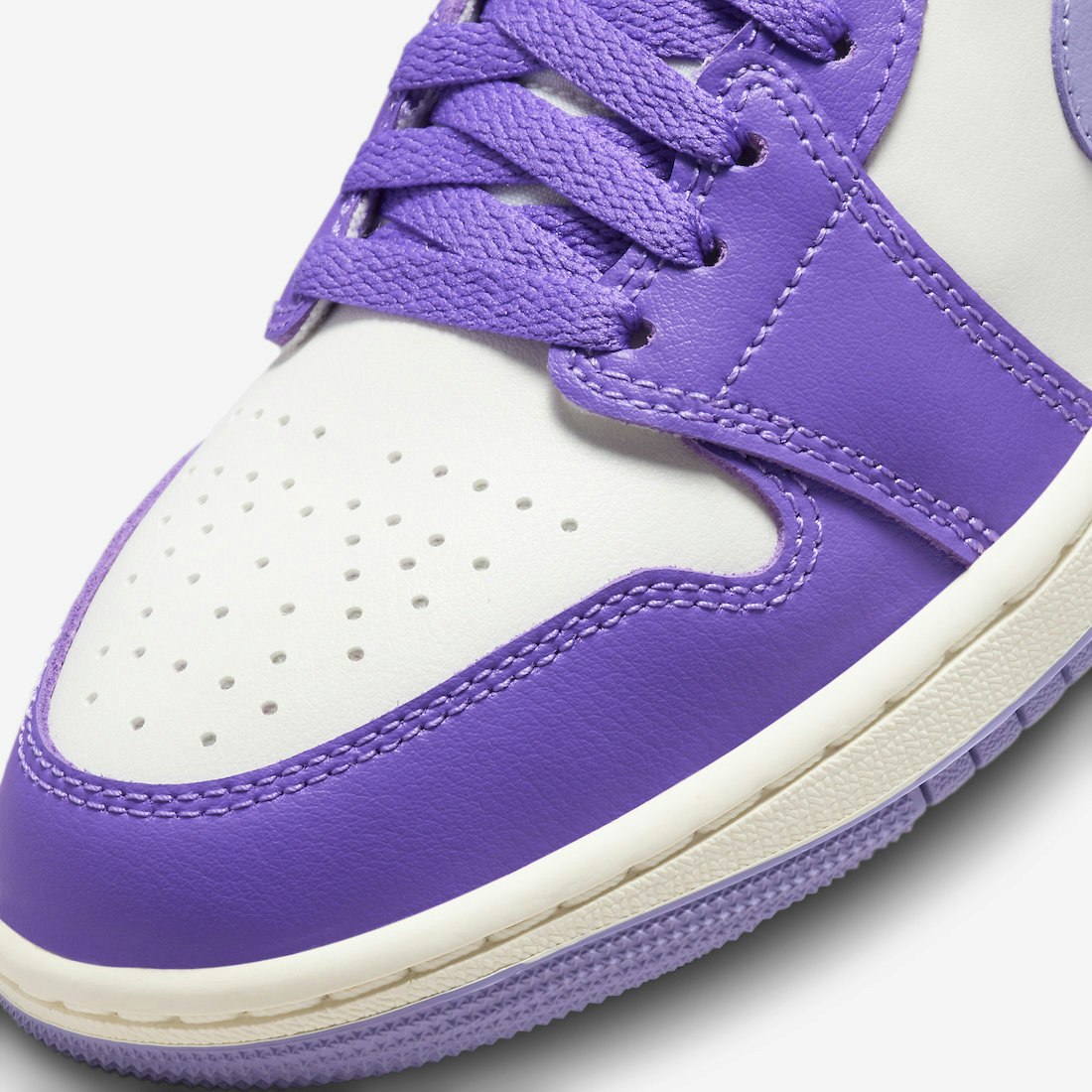 Air Jordan 1 Mid "Action Grape"