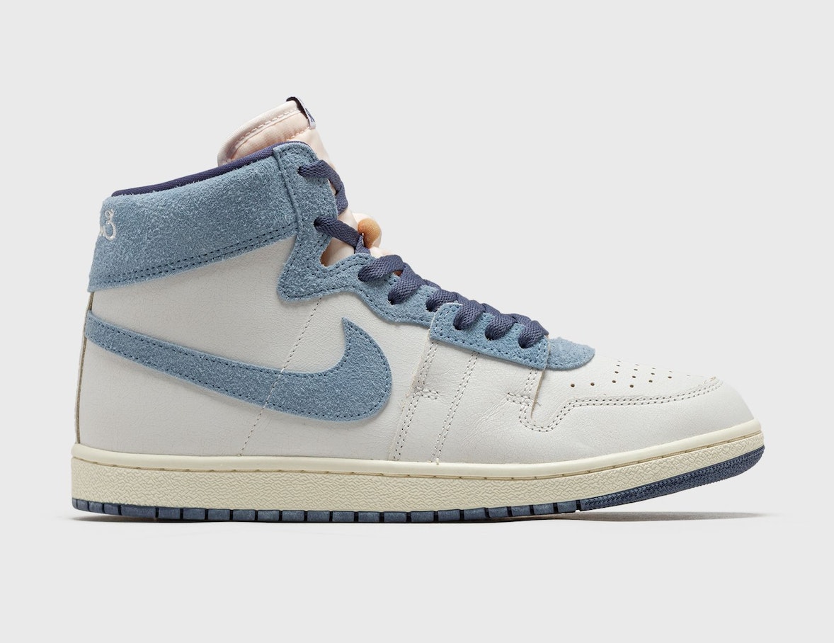 Air ship nike top