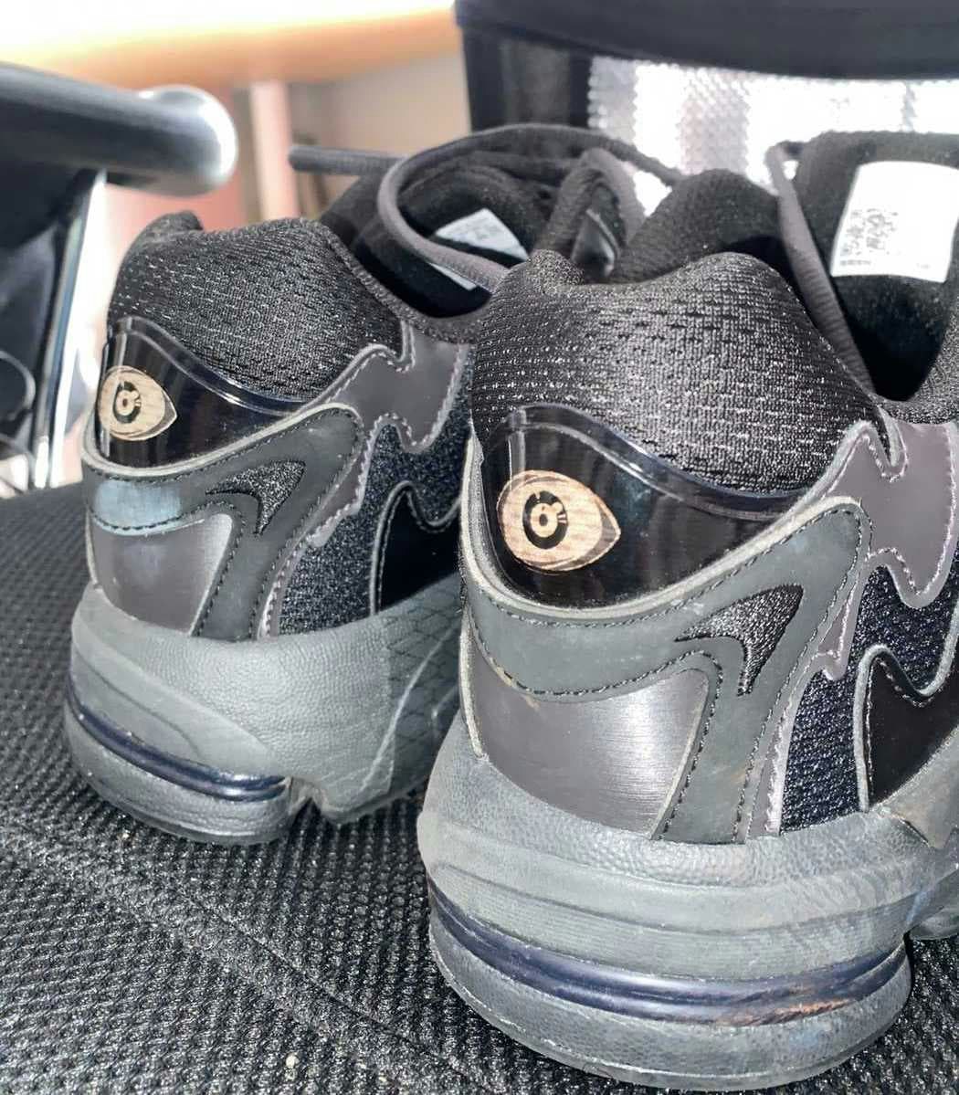 Bad Bunny x adidas Response CL "Black"
