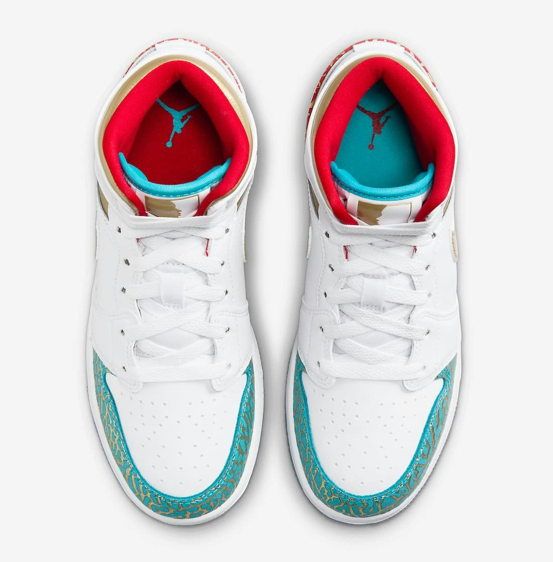 Air Jordan 1 Mid “UNC to Chicago”