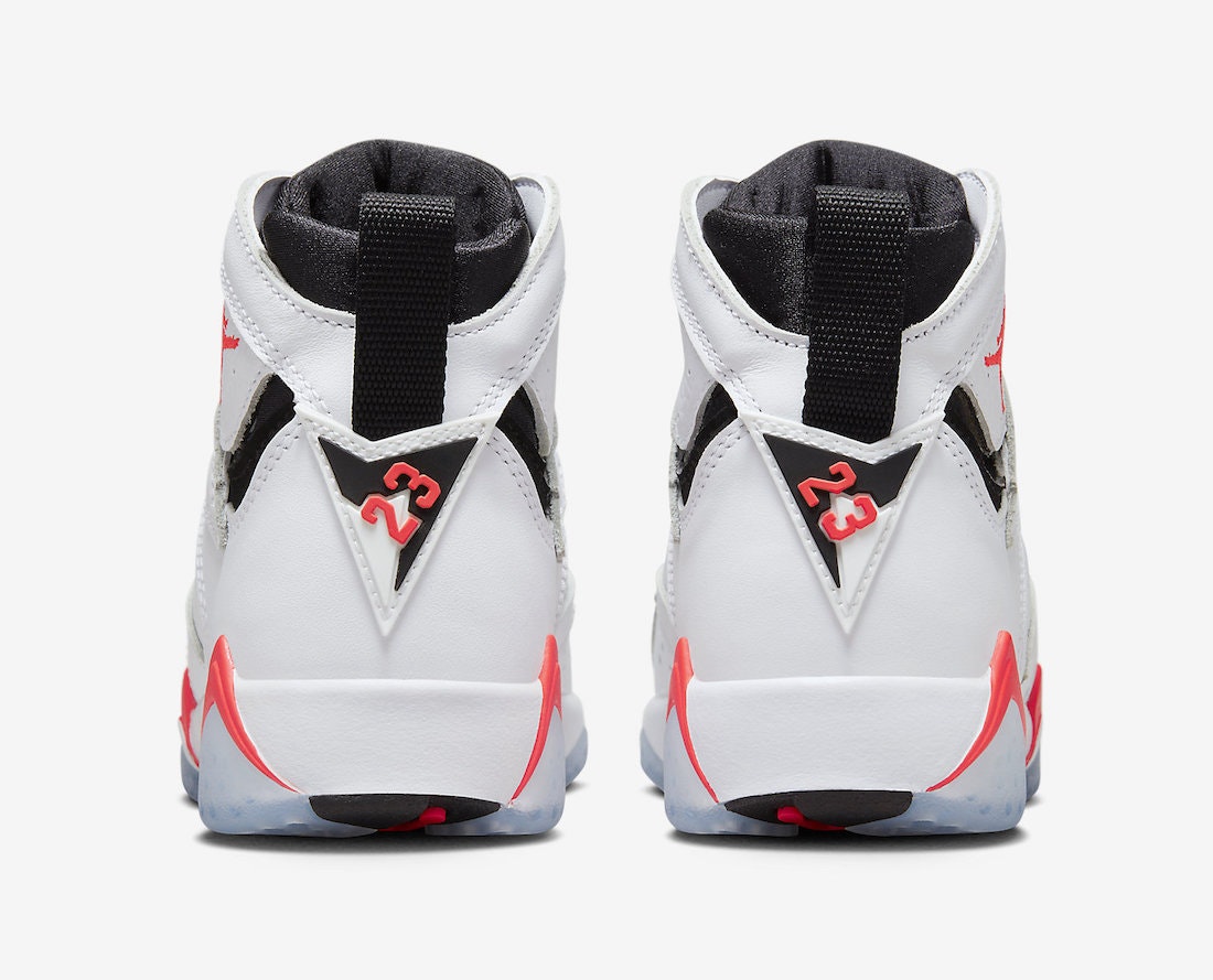 Air Jordan 7 "White Infrared"