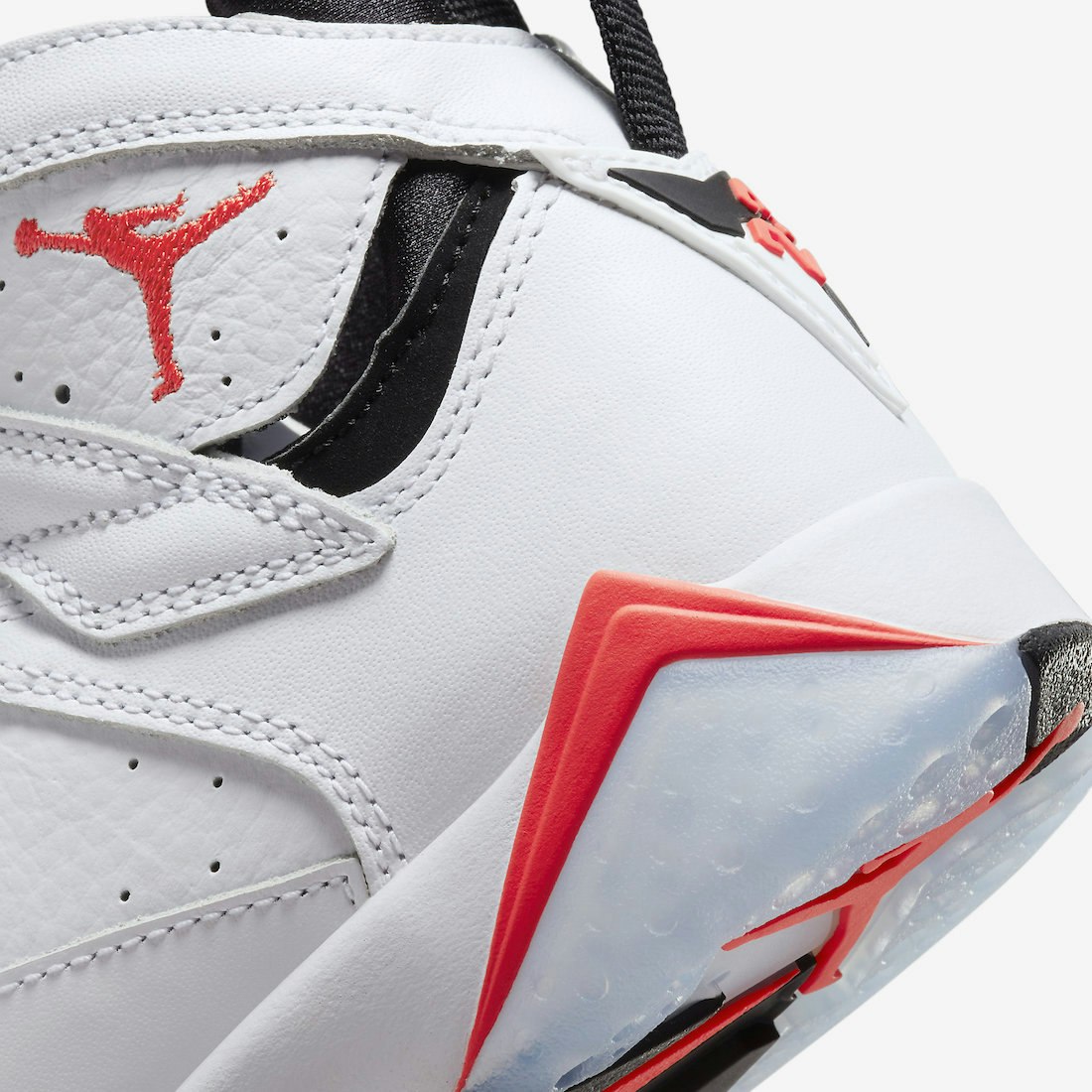 Air Jordan 7 "White Infrared"