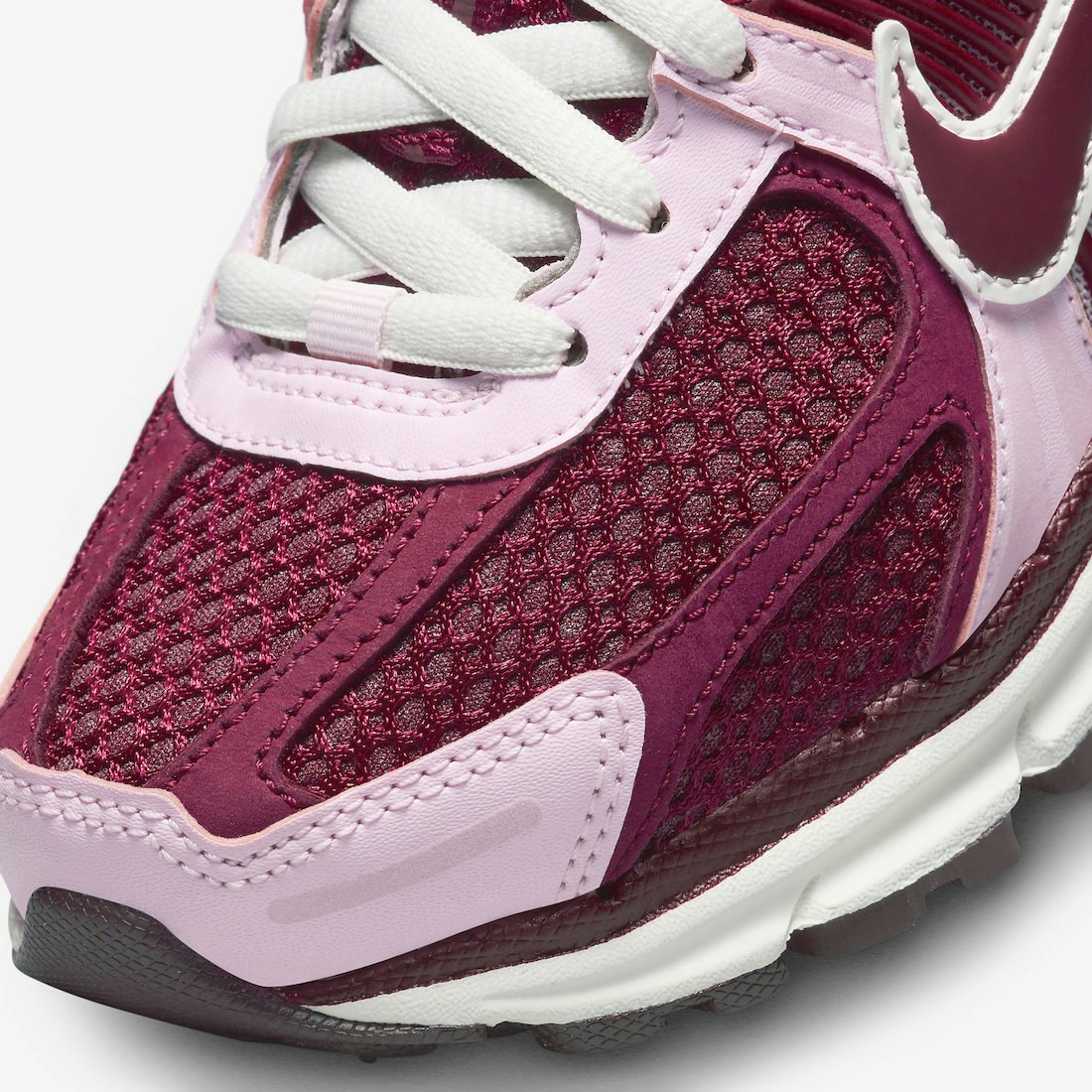 Nike Zoom Vomero 5 "Valentine’s Day"