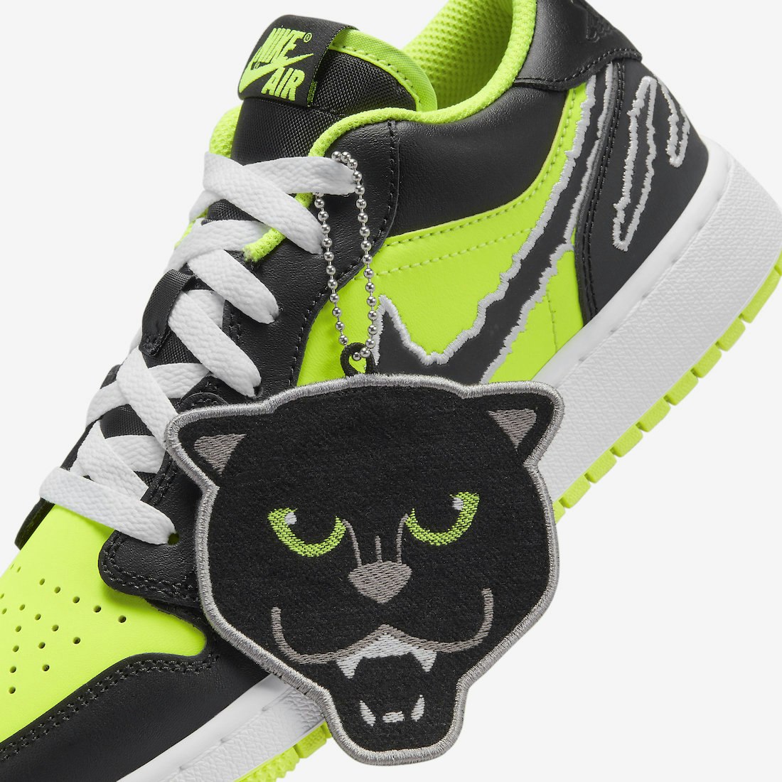 Air Jordan 1 Low SE GS "Black Cat"