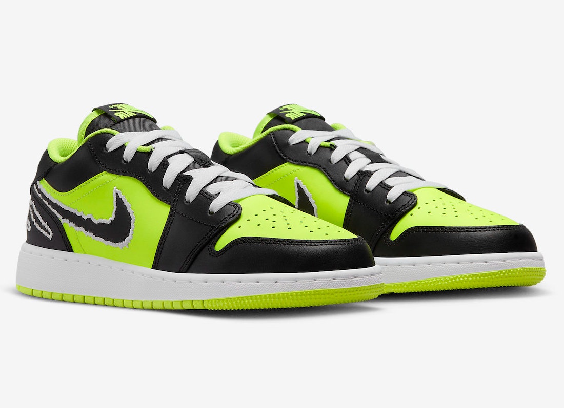 Air Jordan 1 Low SE GS "Black Cat"