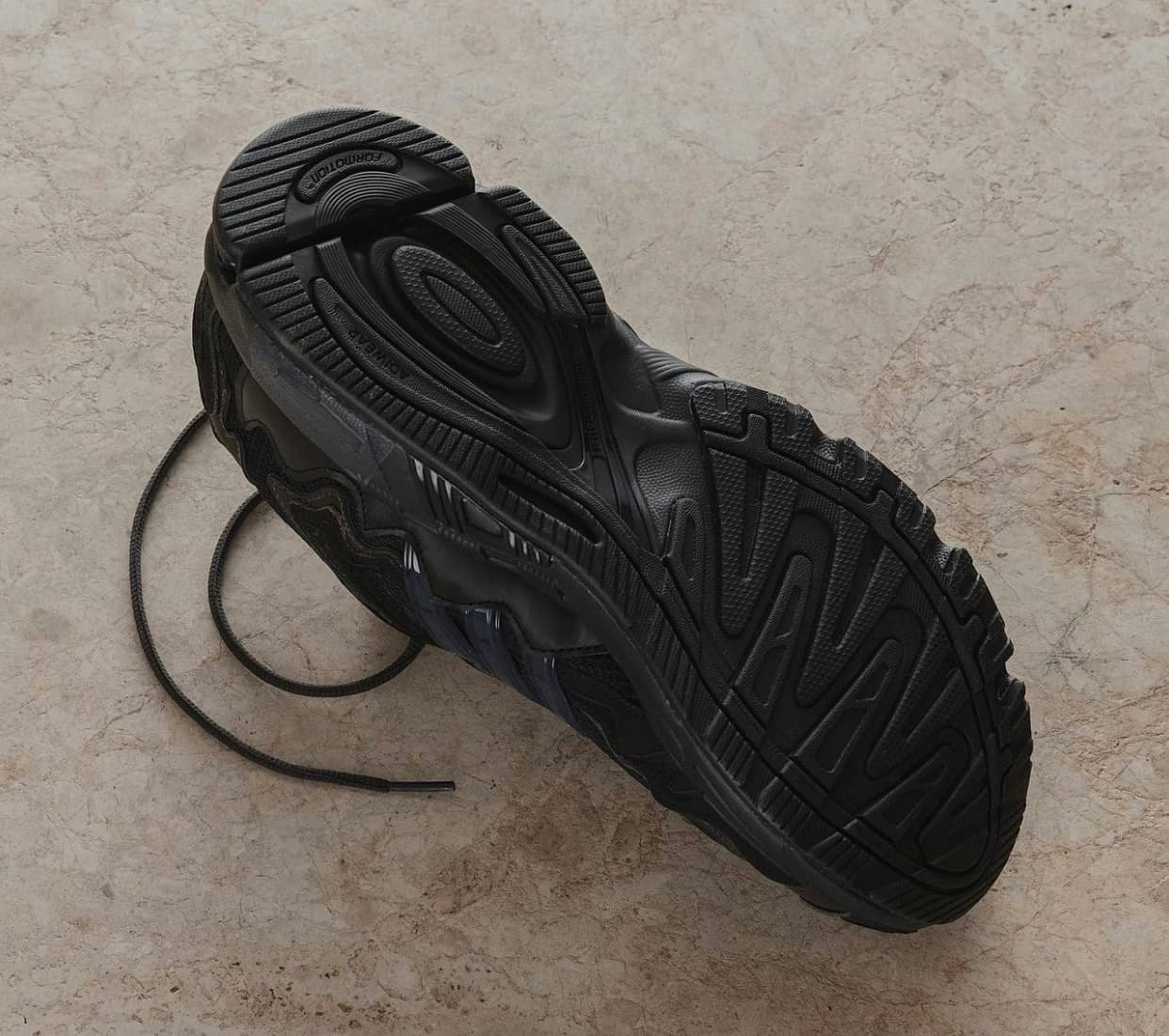 Bad Bunny x adidas Response CL "Black"