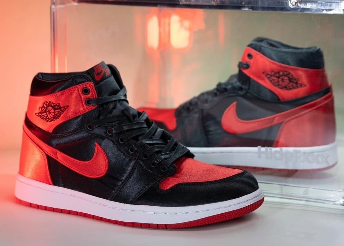 Air Jordan 1 High OG “Satin Bred”