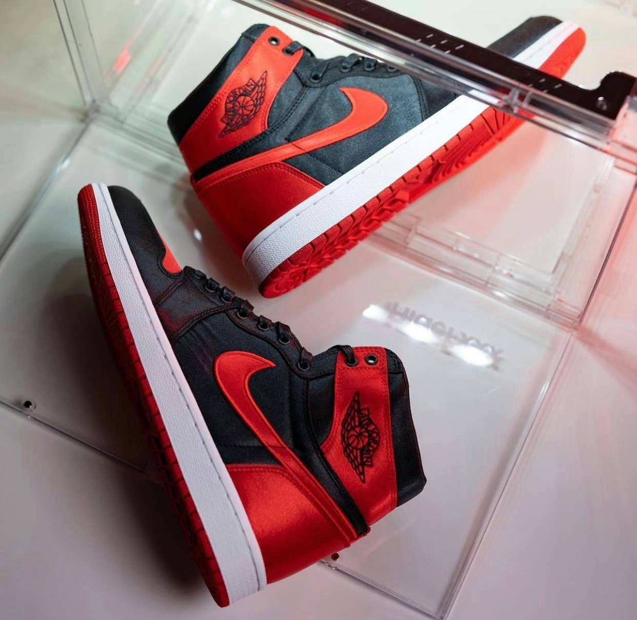 Air Jordan 1 High OG “Satin Bred”