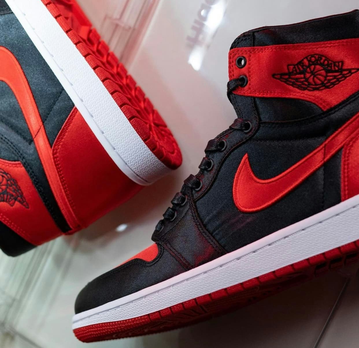 Air Jordan 1 High OG “Satin Bred”