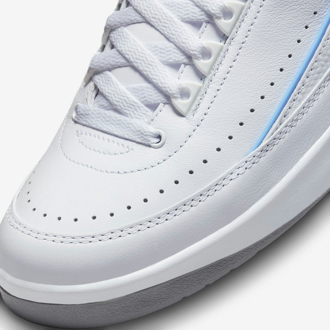 Air Jordan 2 Low "UNC"