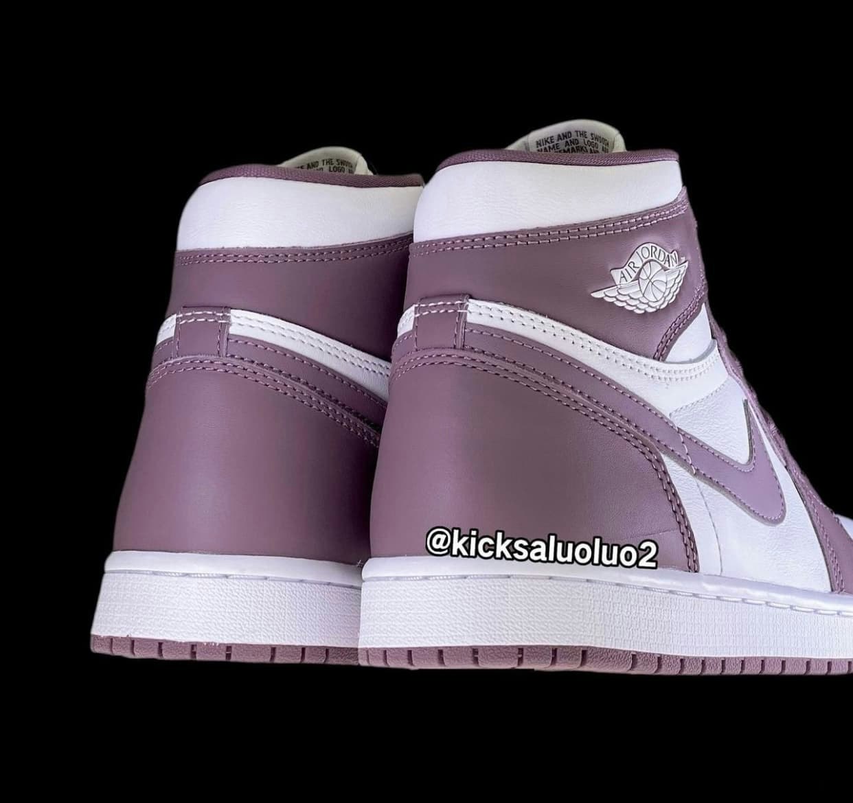 Air Jordan 1 High OG "Mauve"