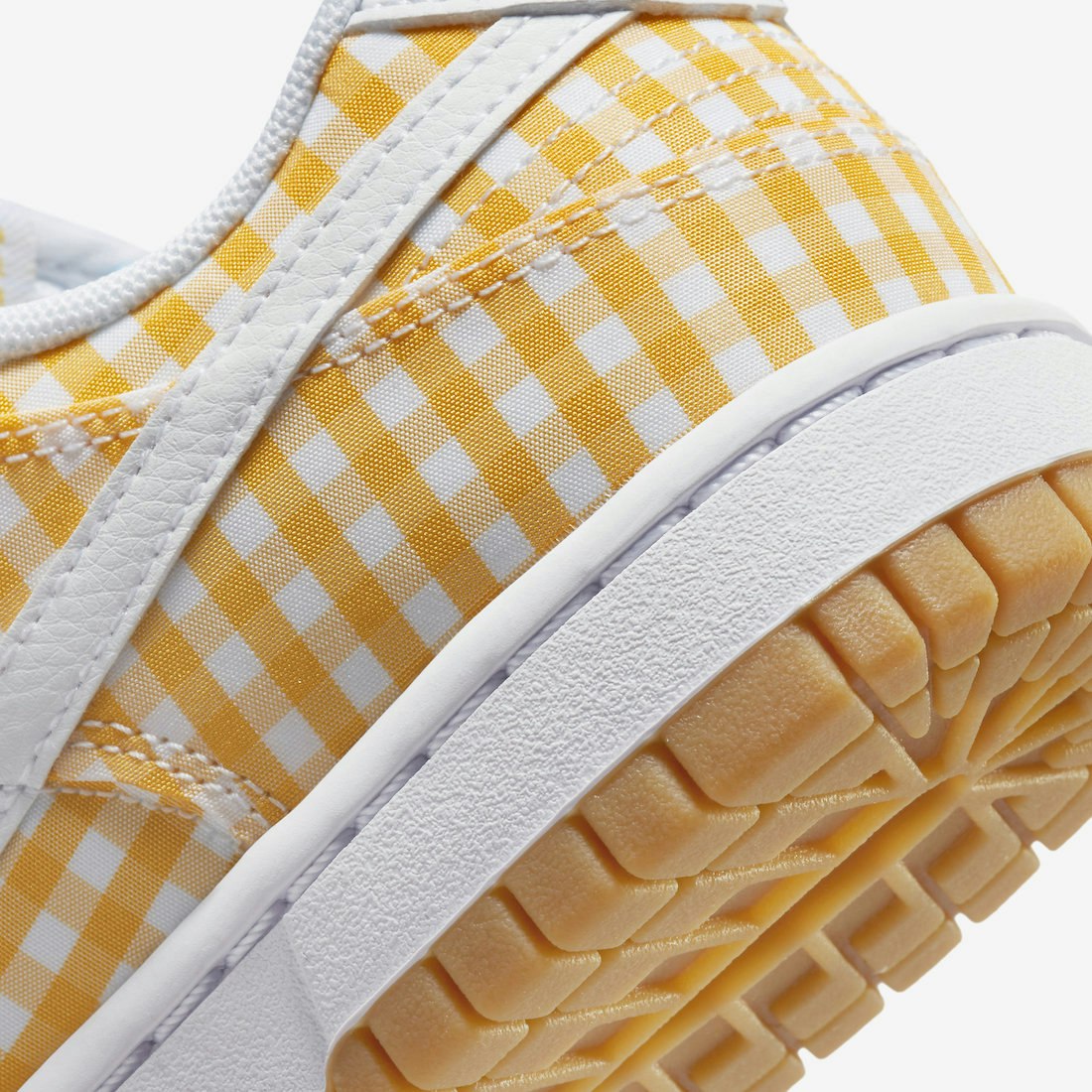 Nike Dunk Low "Yellow Gingham"