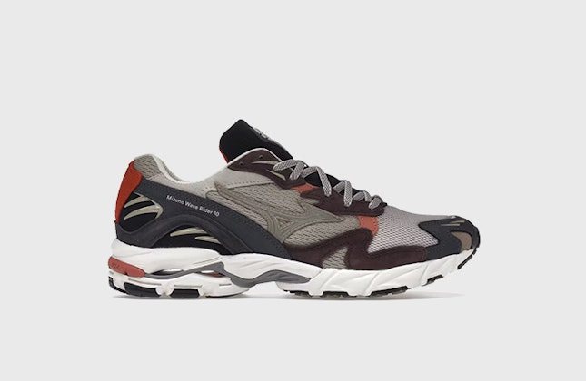 Wood Wood x Mizuno Wave Rider 10 "55 Edition" Wood Wood x Mizuno Wave Rider 10 "55 Edition"