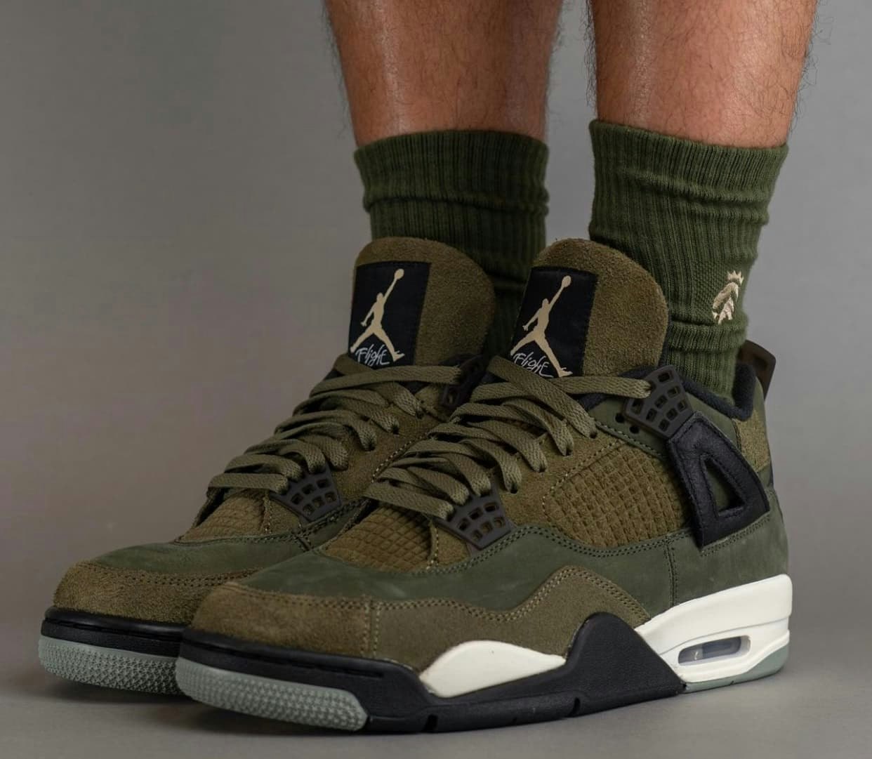 Air Jordan 4 SE Craft “Medium Olive”