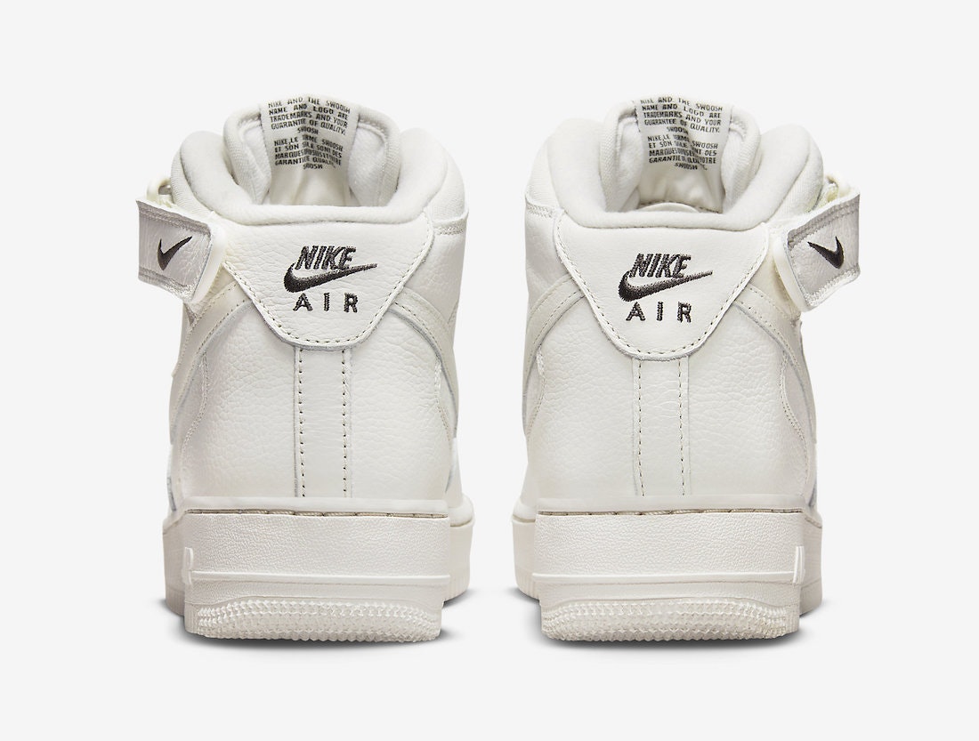 Nike Air Force 1 Mid "Light Bone"