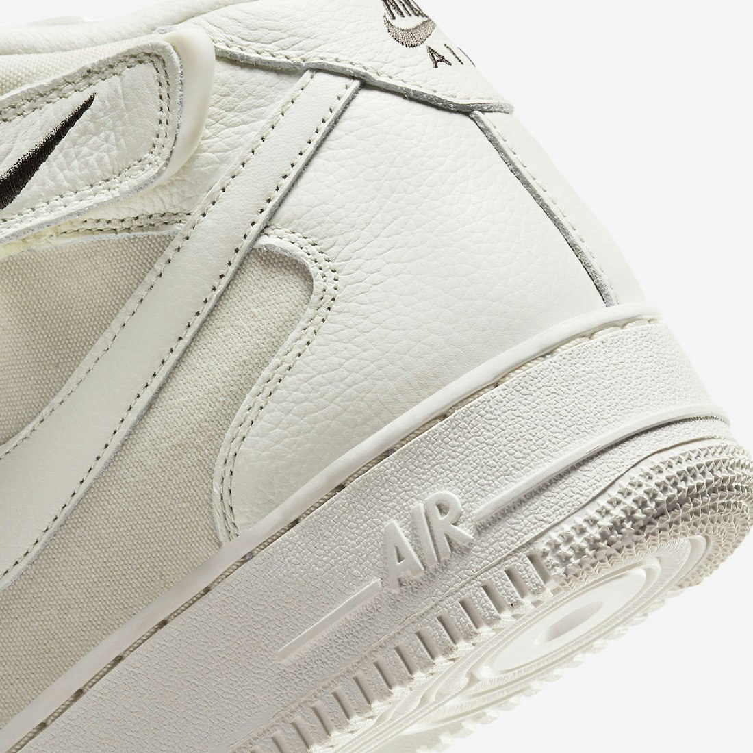 Nike Air Force 1 Mid "Light Bone"