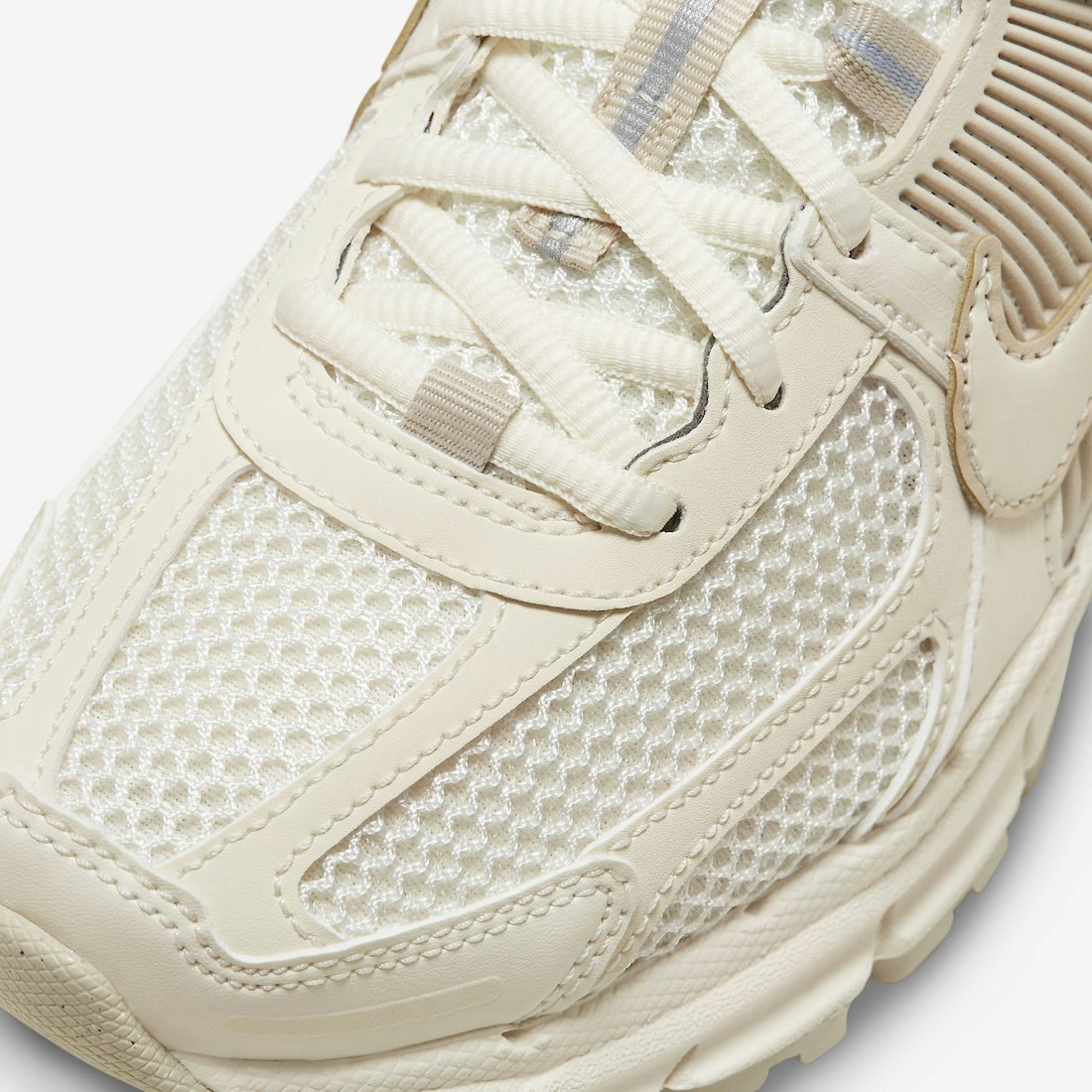 Nike Zoom Vomero 5 "Sail"