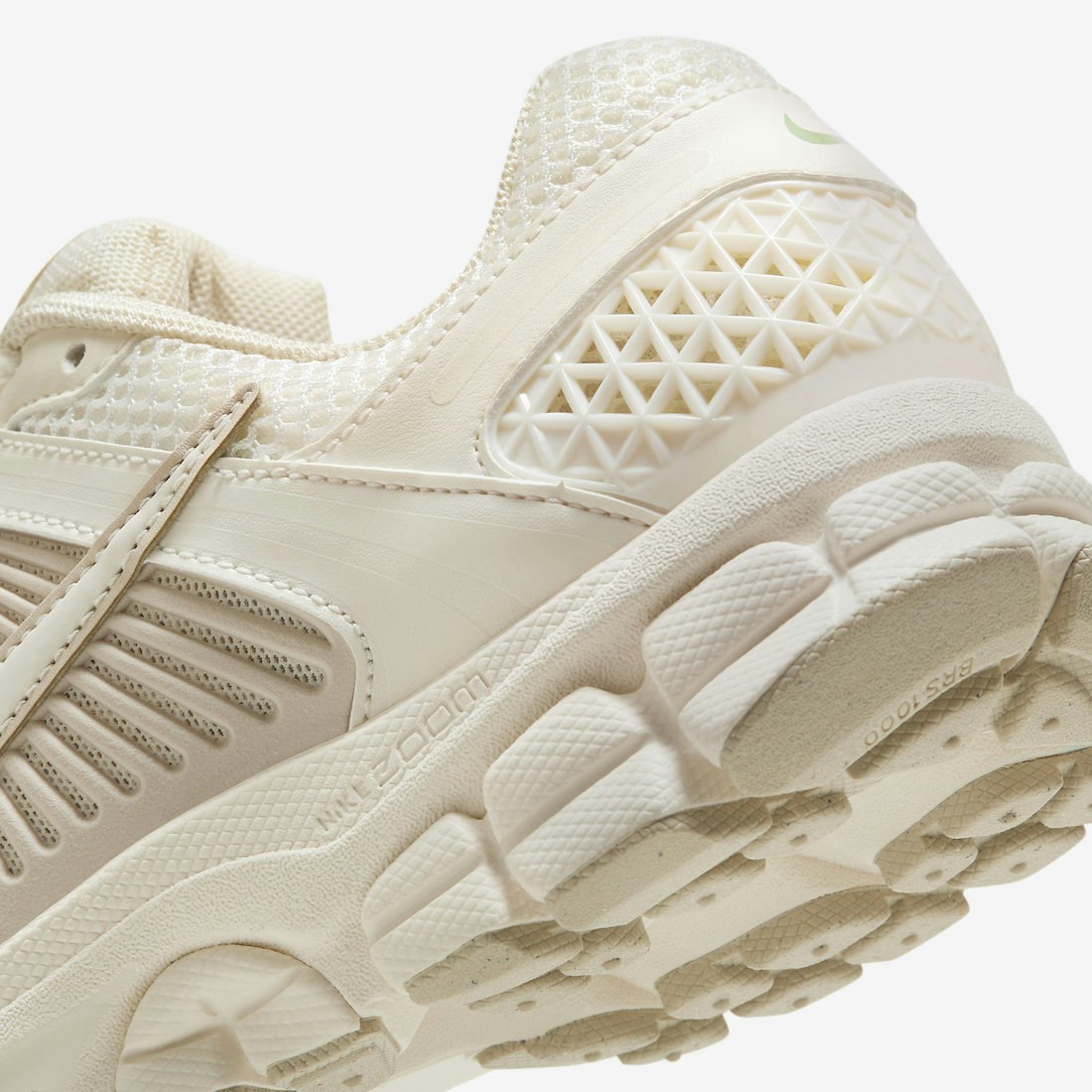 Nike Zoom Vomero 5 "Sail"