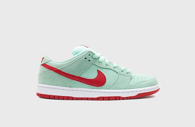 Nike SB Dunk Low "Medium Mint"  Nike SB Dunk Low "Medium Mint"