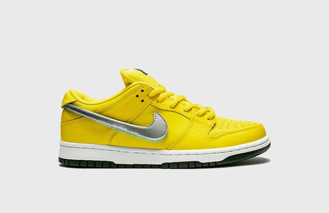 Diamond Supply Co. x Nike SB Dunk Low "Canary"