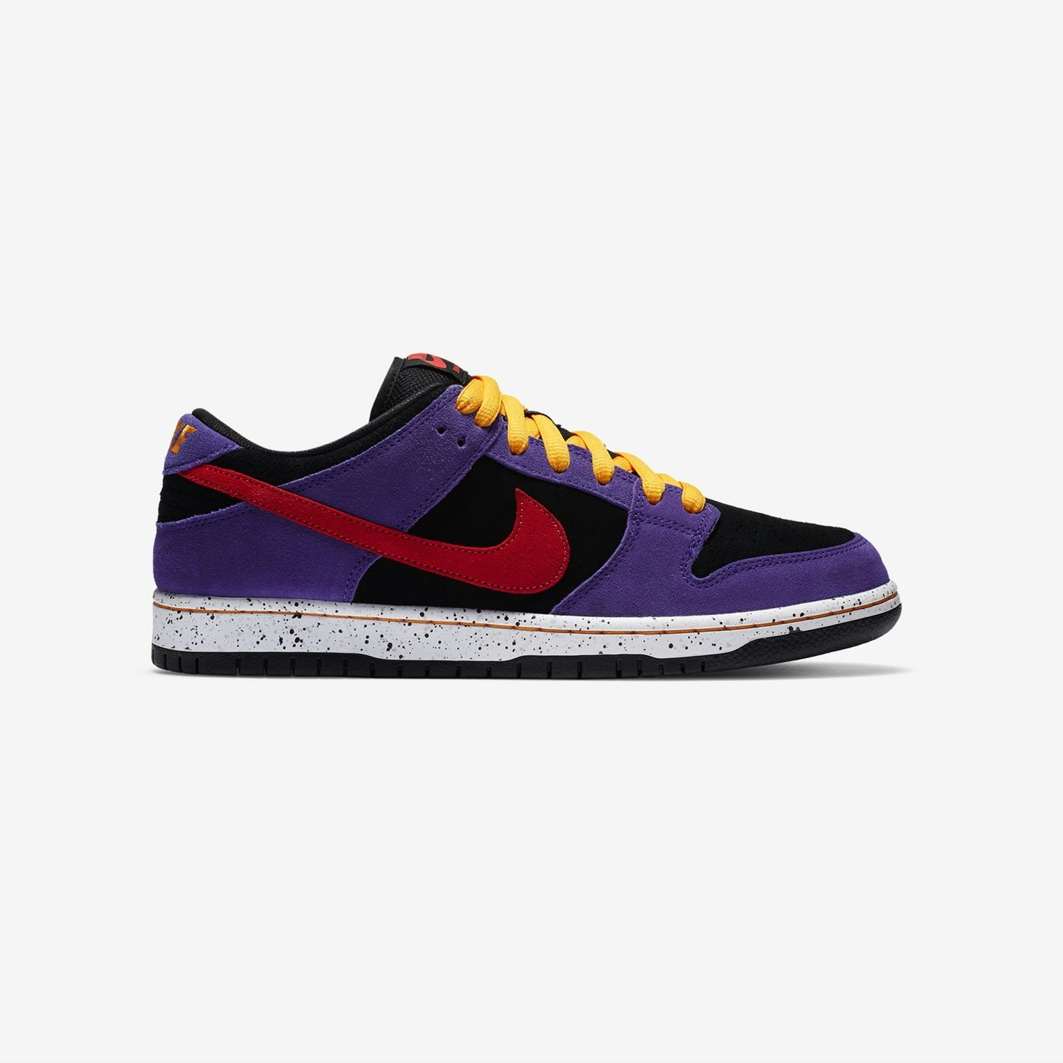 Nike SB Dunk Low "ACG Terra"