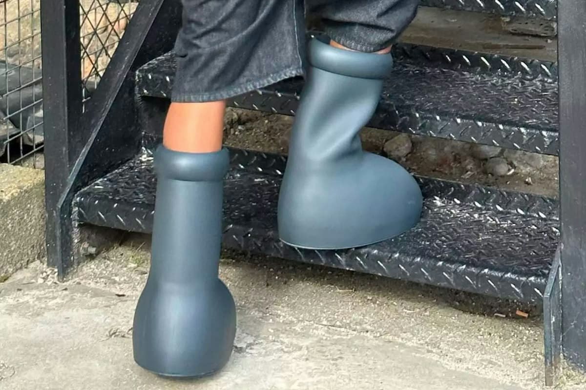 MSCHF Big Black Boot kaufen – HEAT MVMNT