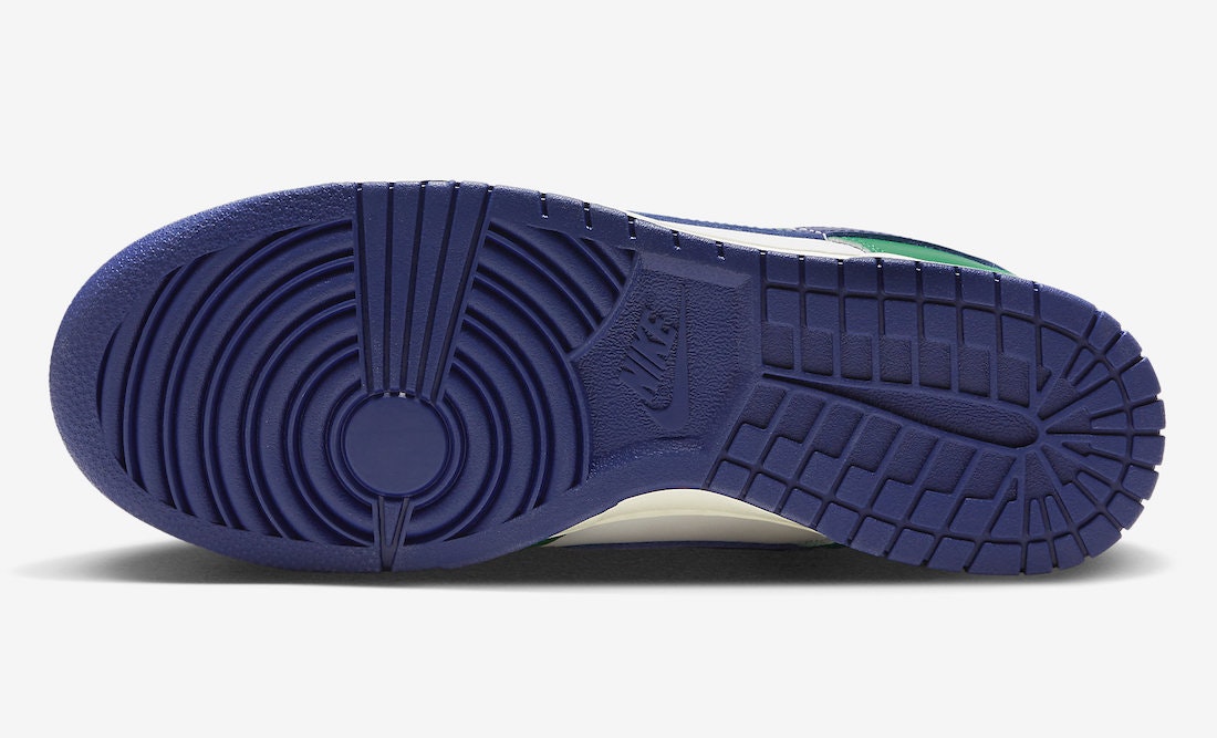 Nike Dunk Low "Gorge Green"