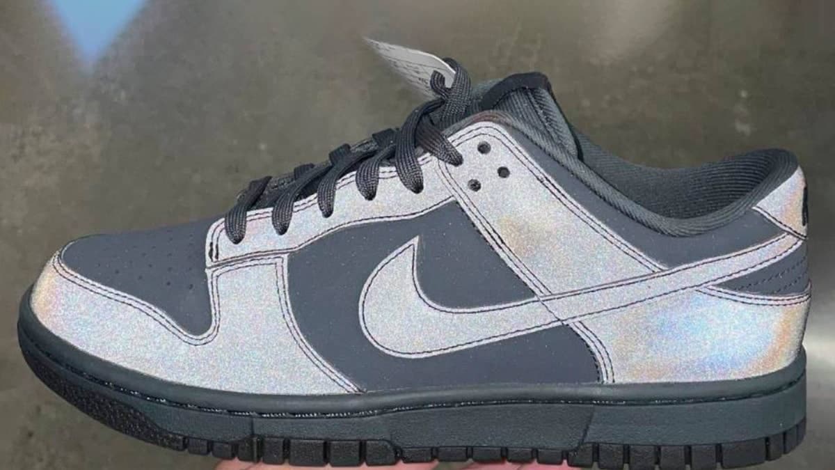 Nike Dunk Low WMNS "Cyber"
