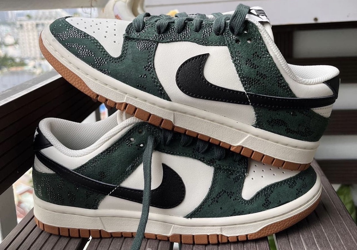 Nike Dunk Low WMNS "Green Snake"