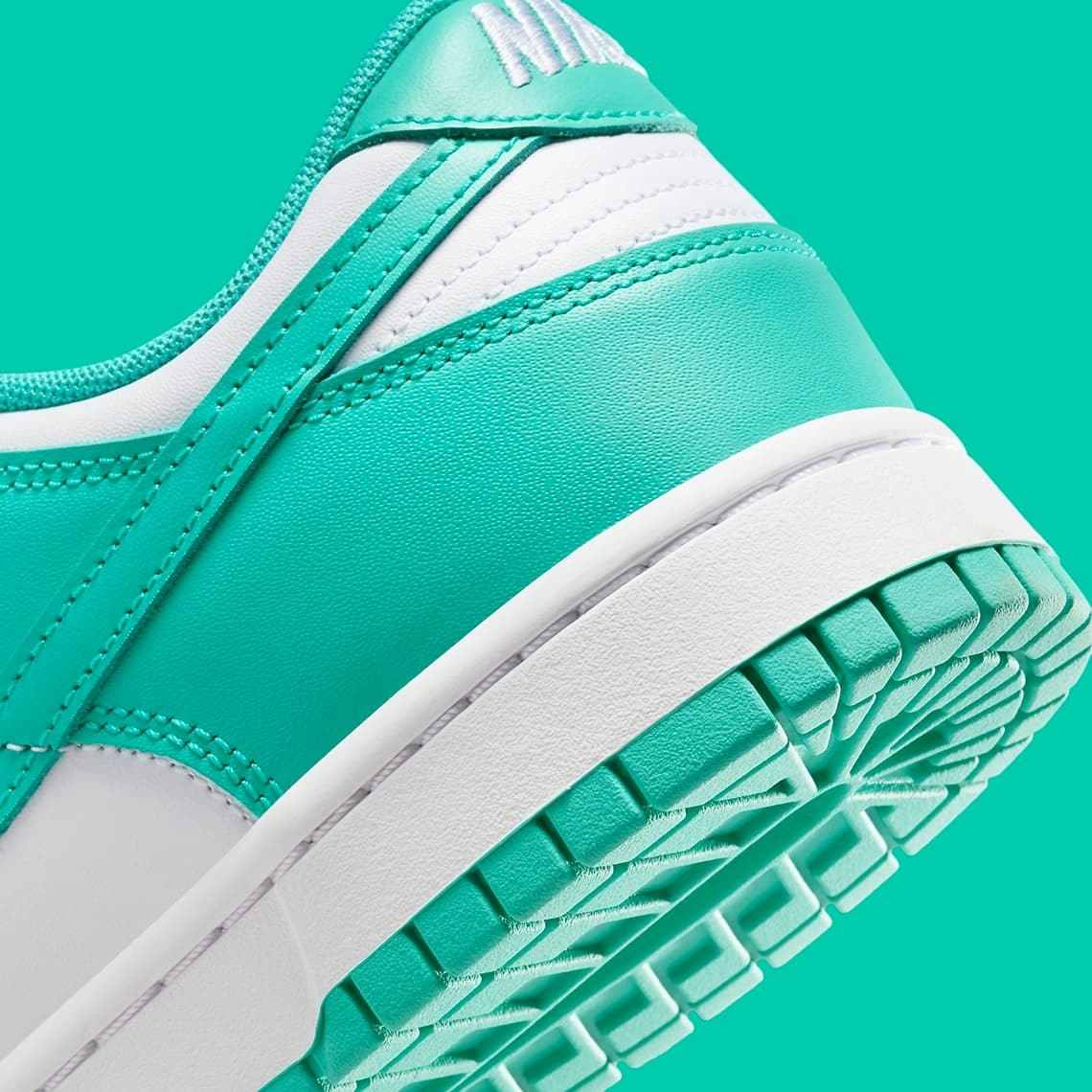 Nike Dunk Low "Clear Jade" 