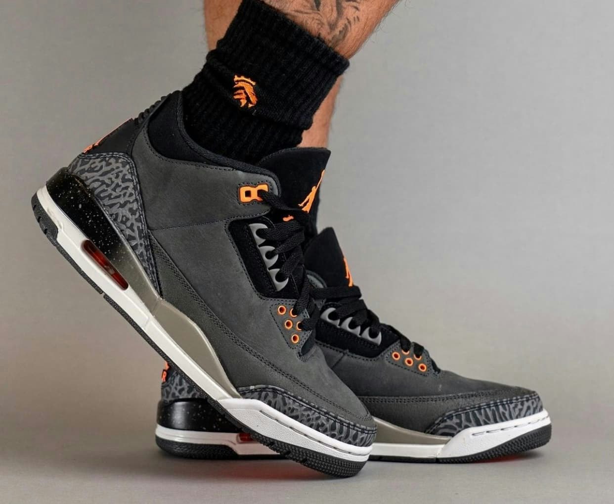 Air Jordan 3 "Fear"