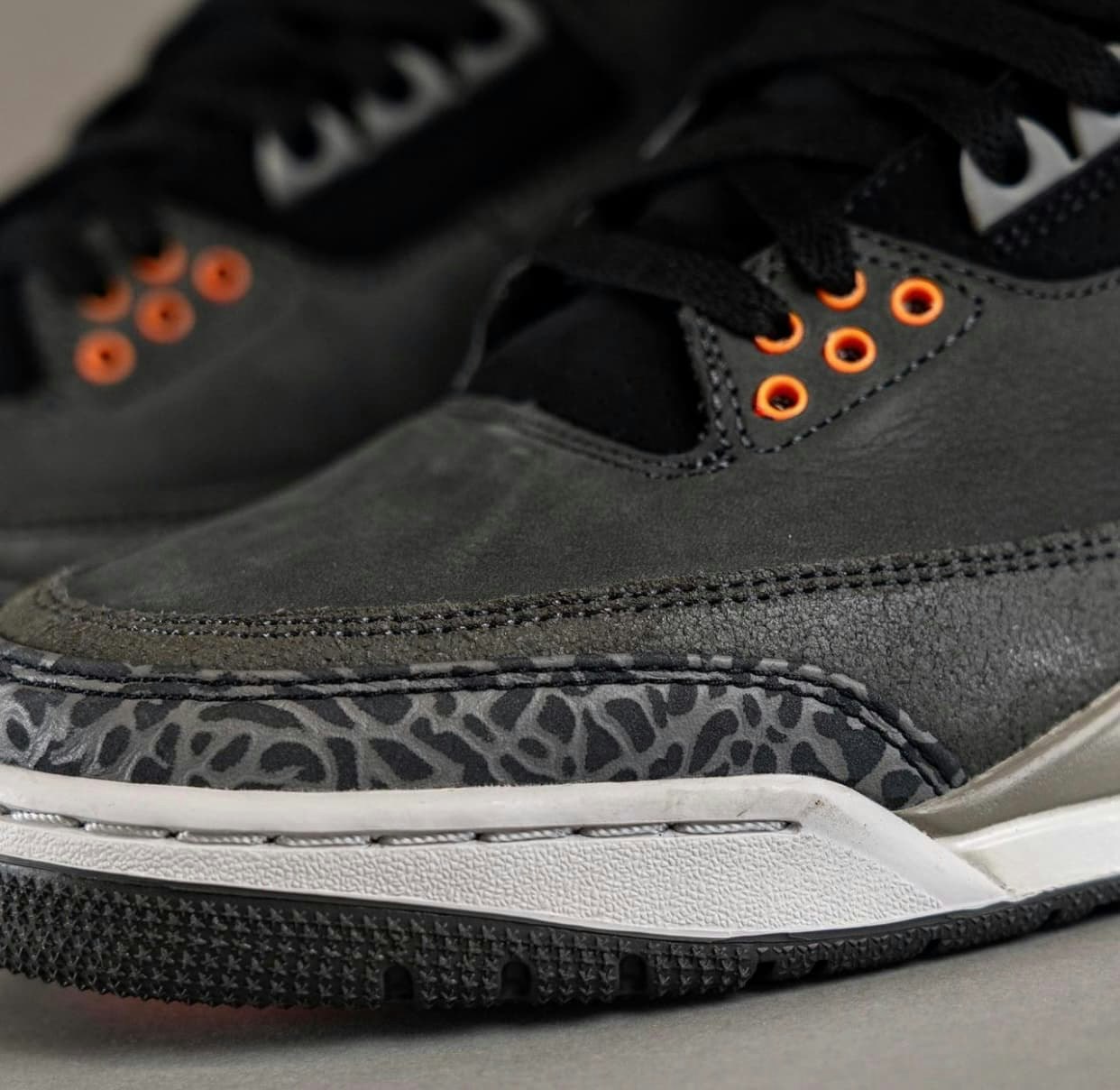 Air Jordan 3 "Fear"