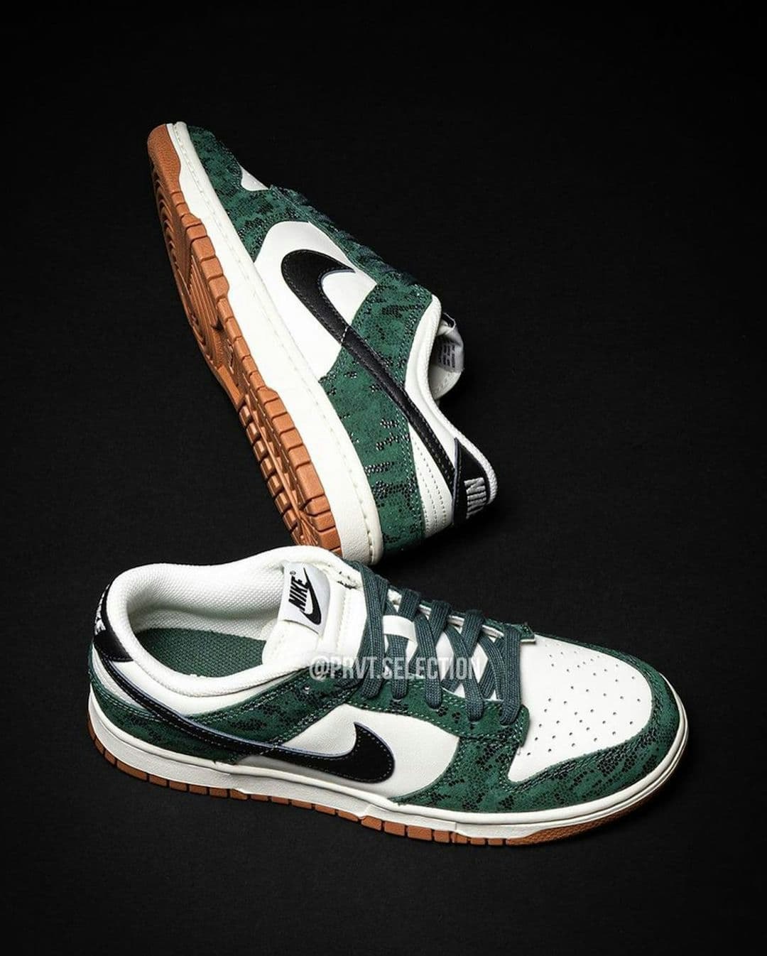 Nike Dunk Low WMNS "Green Snake"