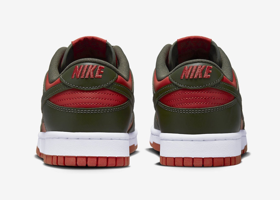 Nike Dunk Low "Mystic Red"