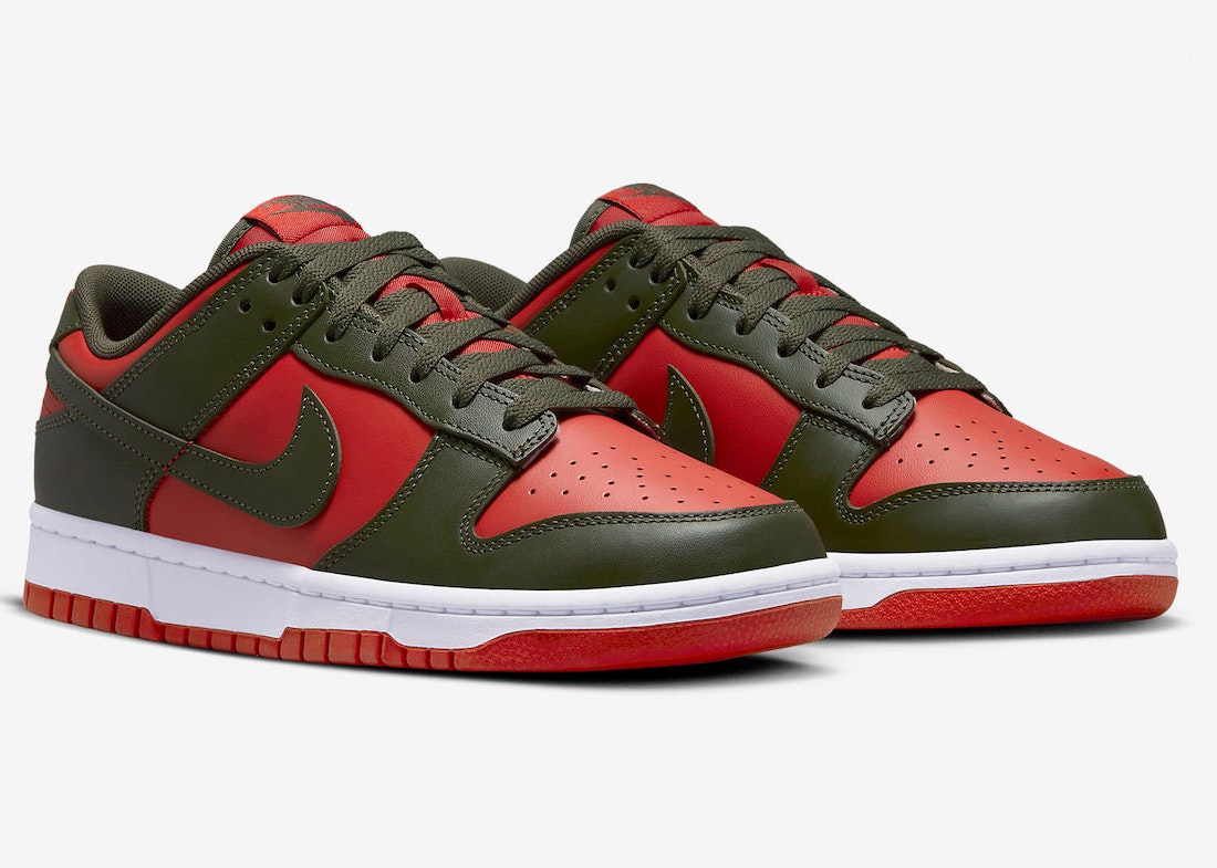 Nike Dunk Low "Mystic Red"