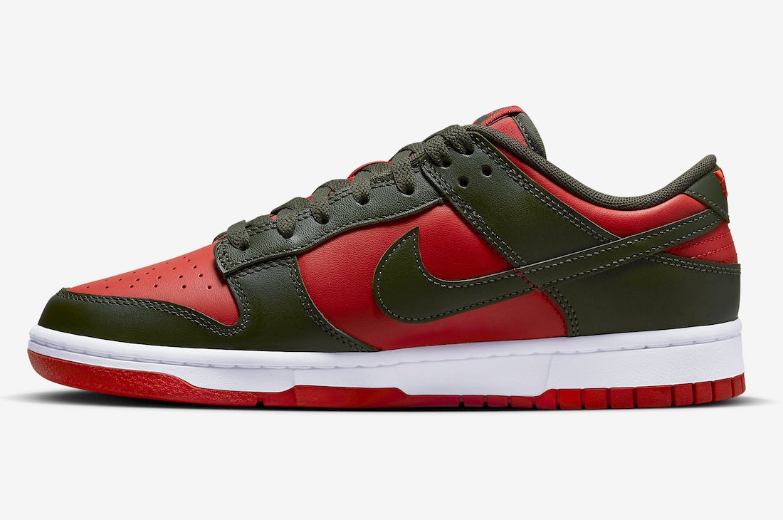 Nike Dunk Low "Mystic Red"