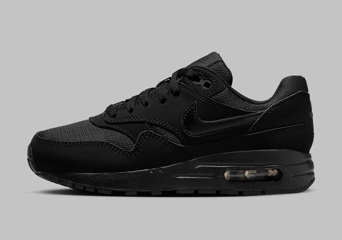 Air Max 1 "Triple Black"