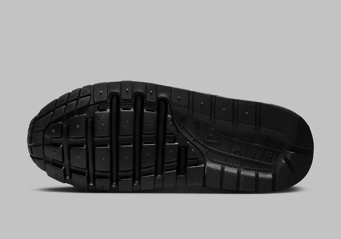 Nike Air Max 1 Triple Black kaufen HEAT MVMNT