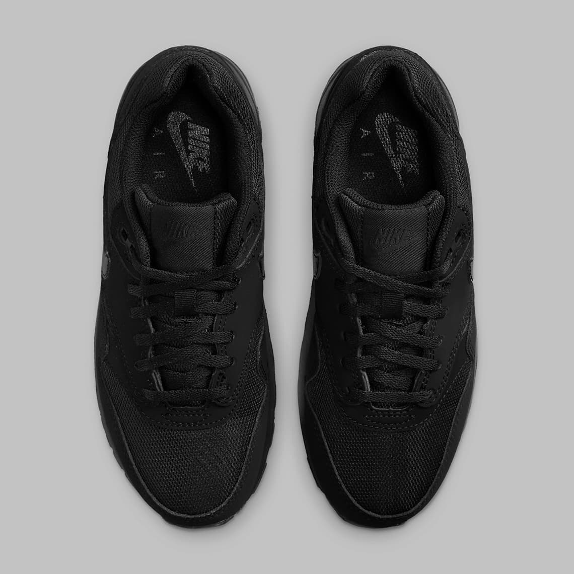 Nike Air Max 1 Triple Black kaufen HEAT MVMNT