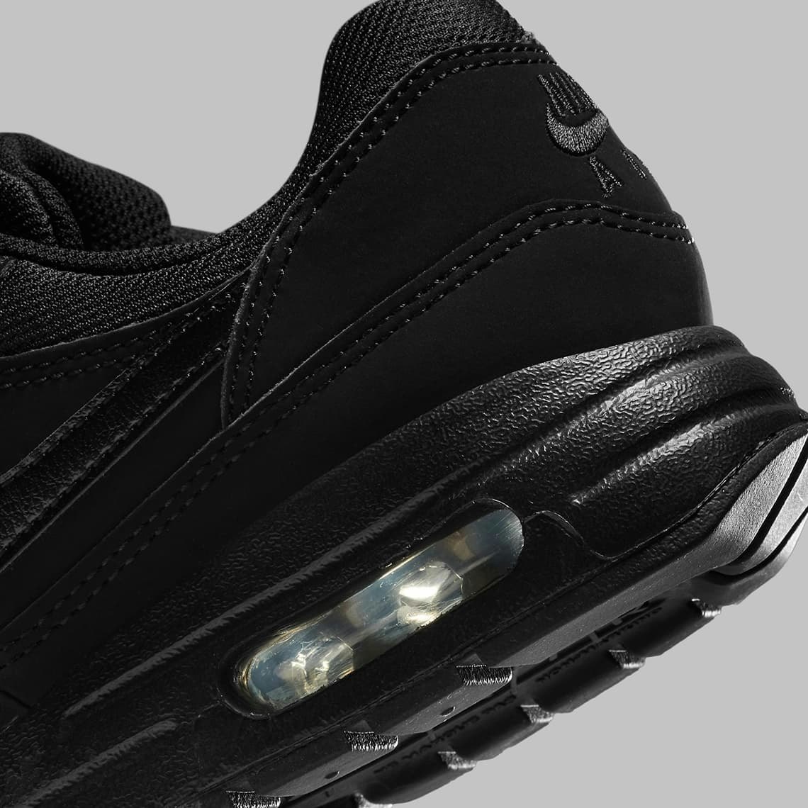 Air Max 1 "Triple Black"