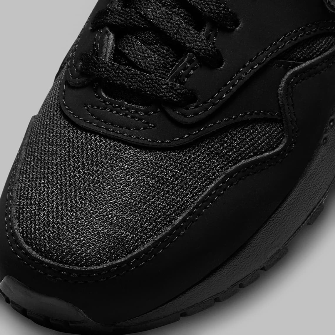 Air Max 1 "Triple Black"