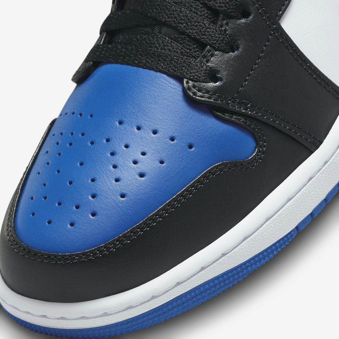 Air Jordan 1 Low "Royal Toe"