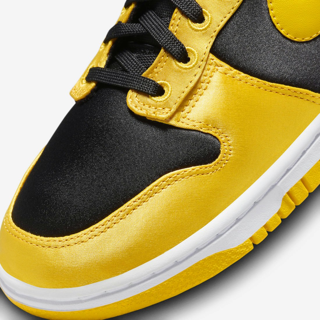 Nike Dunk High "Satin Goldenrod"