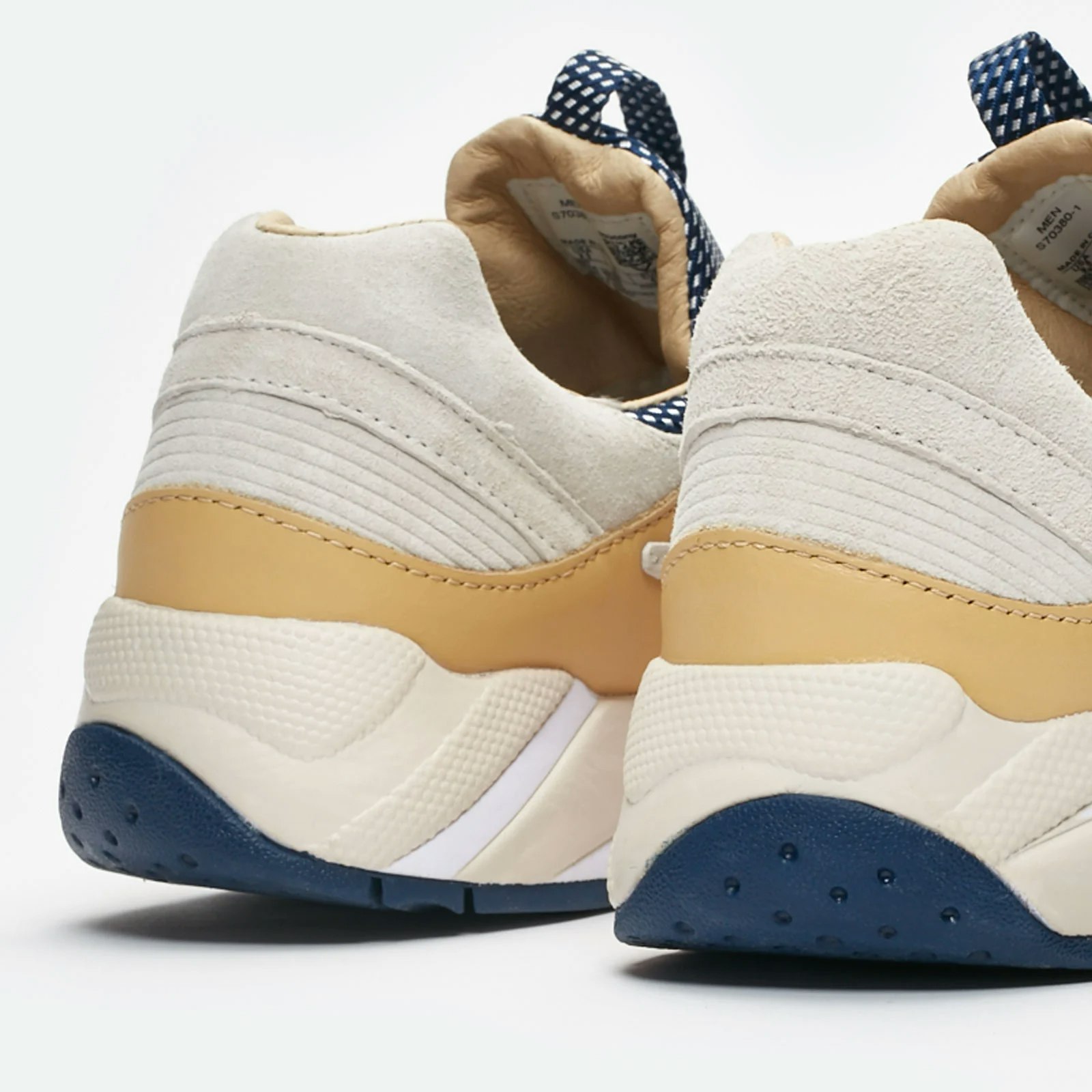 SNS x Saucony Grid 9000 "Business Class"
