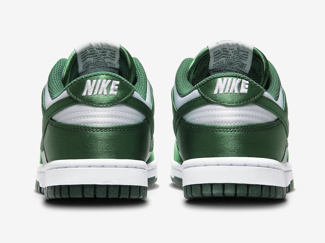 Nike Dunk Low "Satin Green"