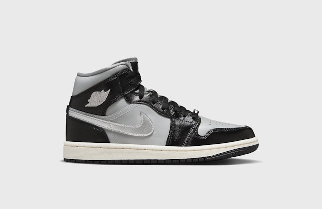Air Jordan 1 Mid SE "Black Chrome" Air Jordan 1 Mid SE "Black Chrome"