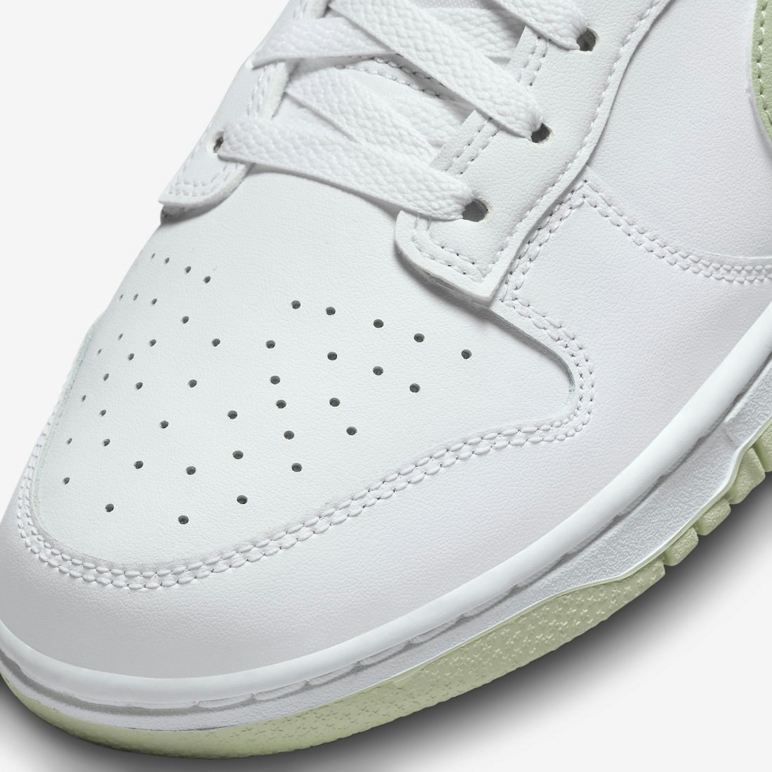 Nike Dunk Low "Honeydew"