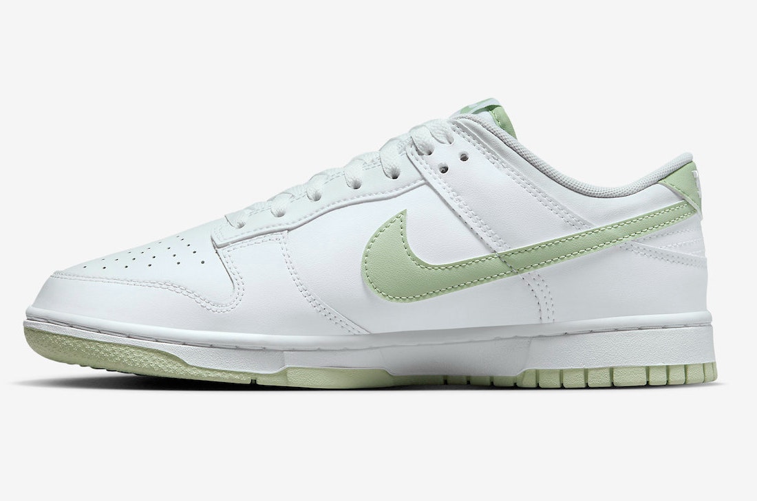 Nike Dunk Low "Honeydew"