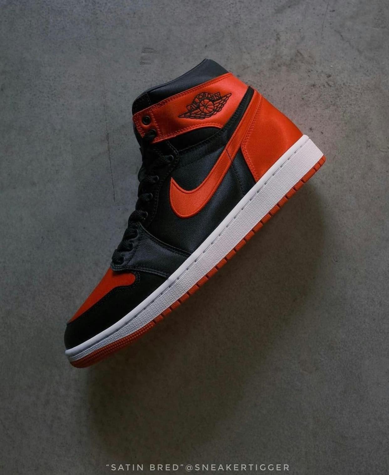 Air Jordan 1 High OG “Satin Bred”