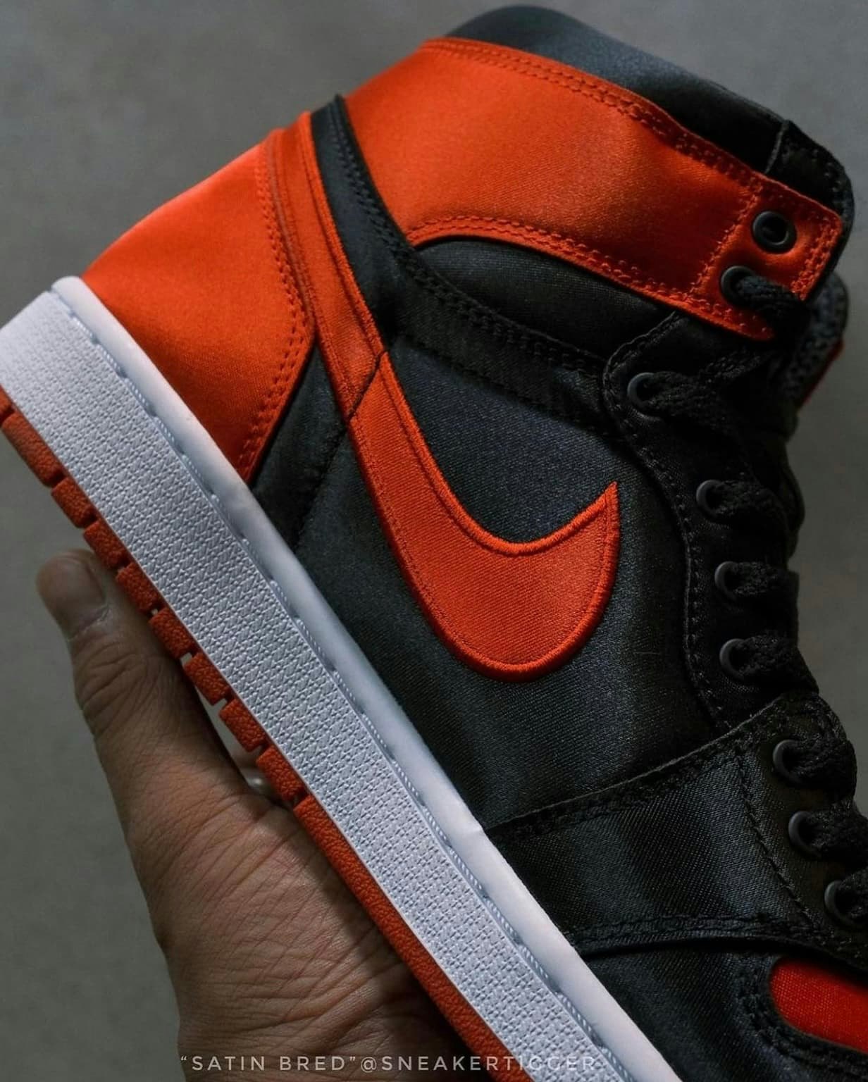 Air Jordan 1 High OG “Satin Bred”